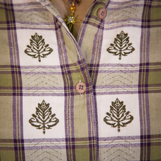 lavender leaf top