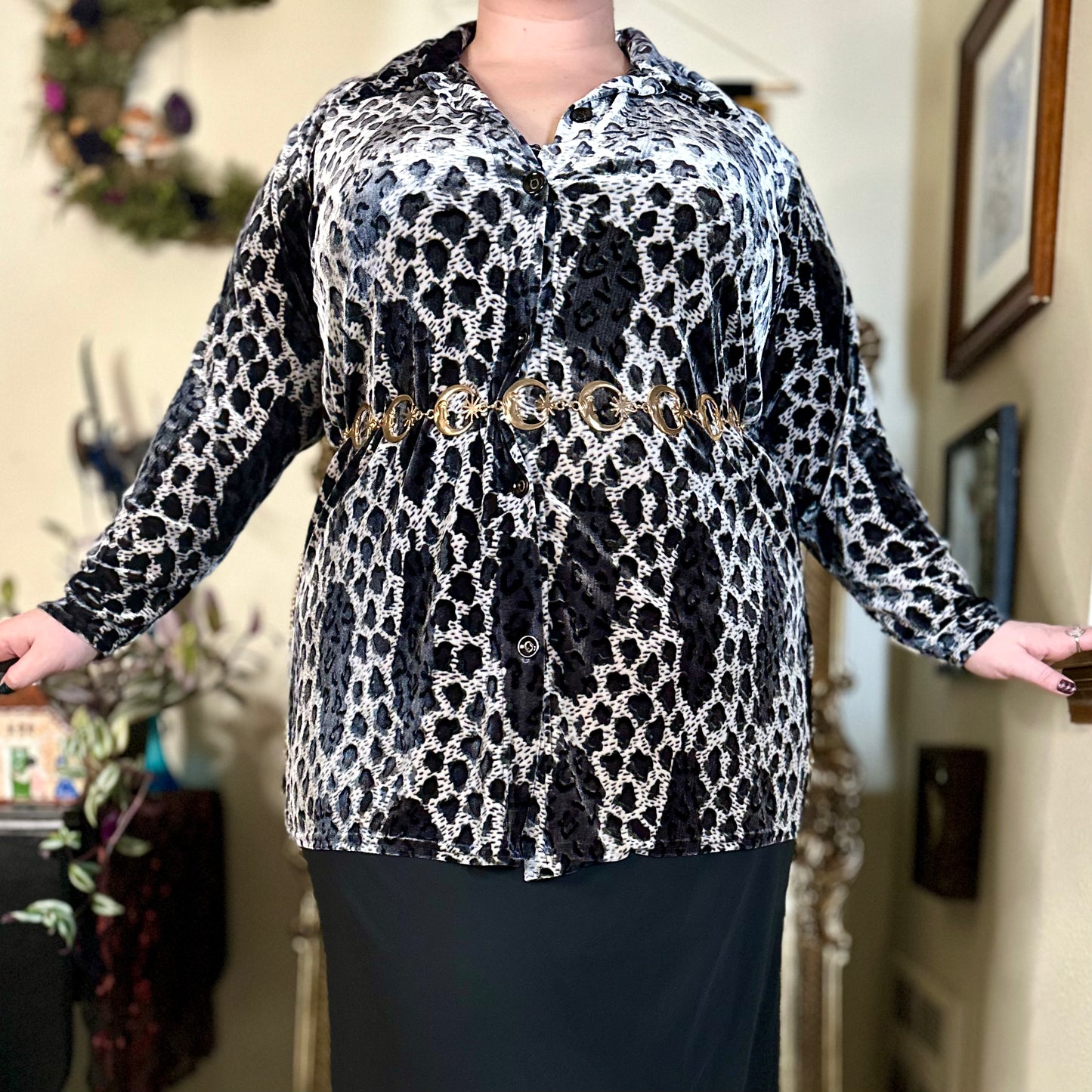 snow leopard top