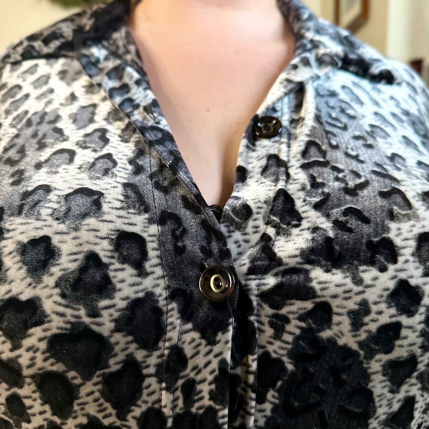 snow leopard top