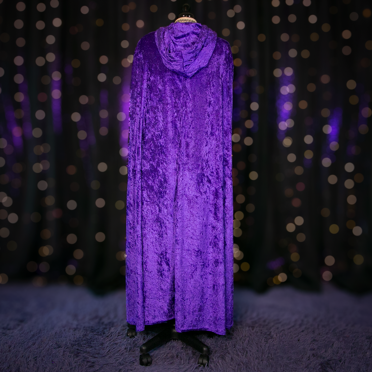 sarah sanderson cloak