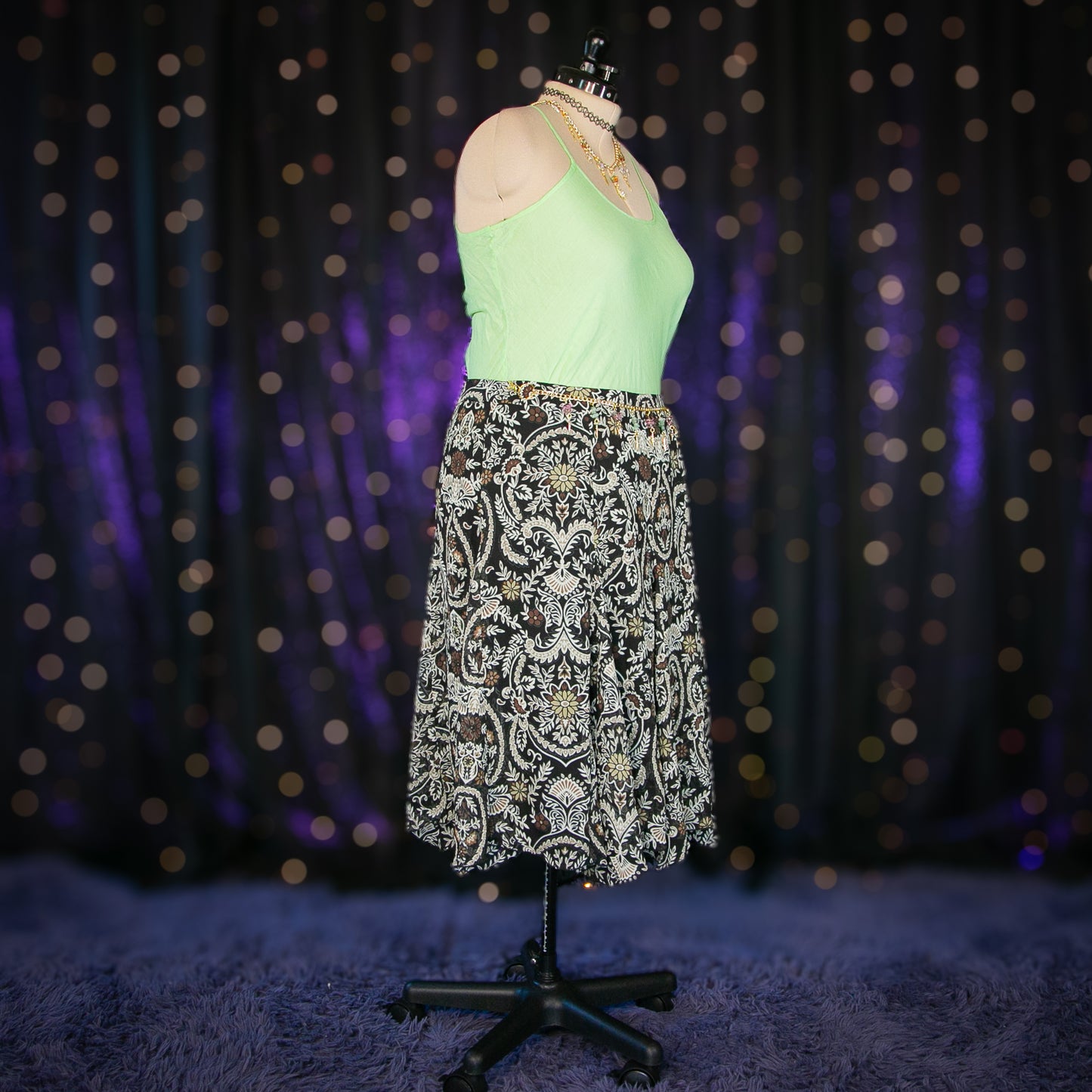 clove charm skirt