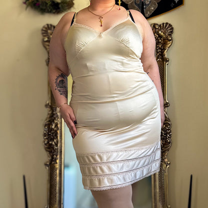 powder room dress