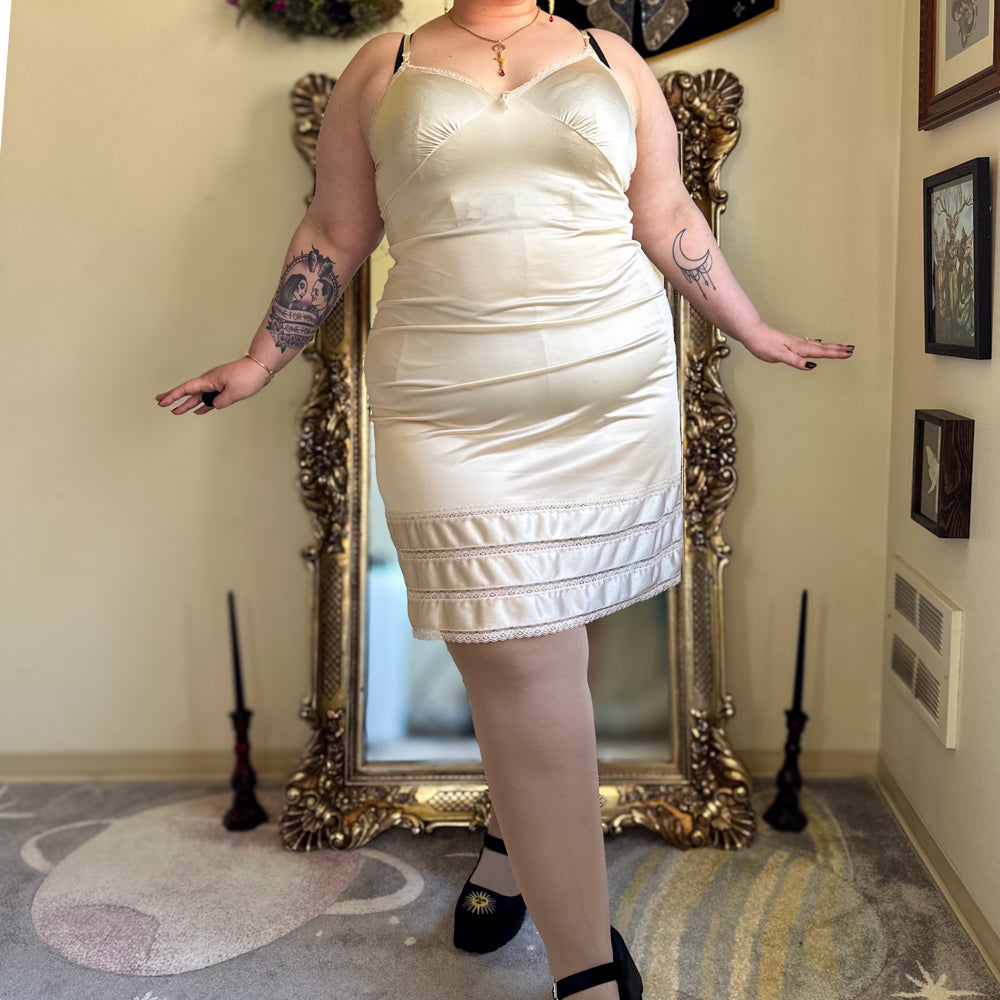 powder room dress