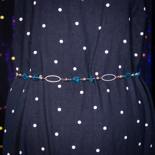 the frau holle charmed chain belt